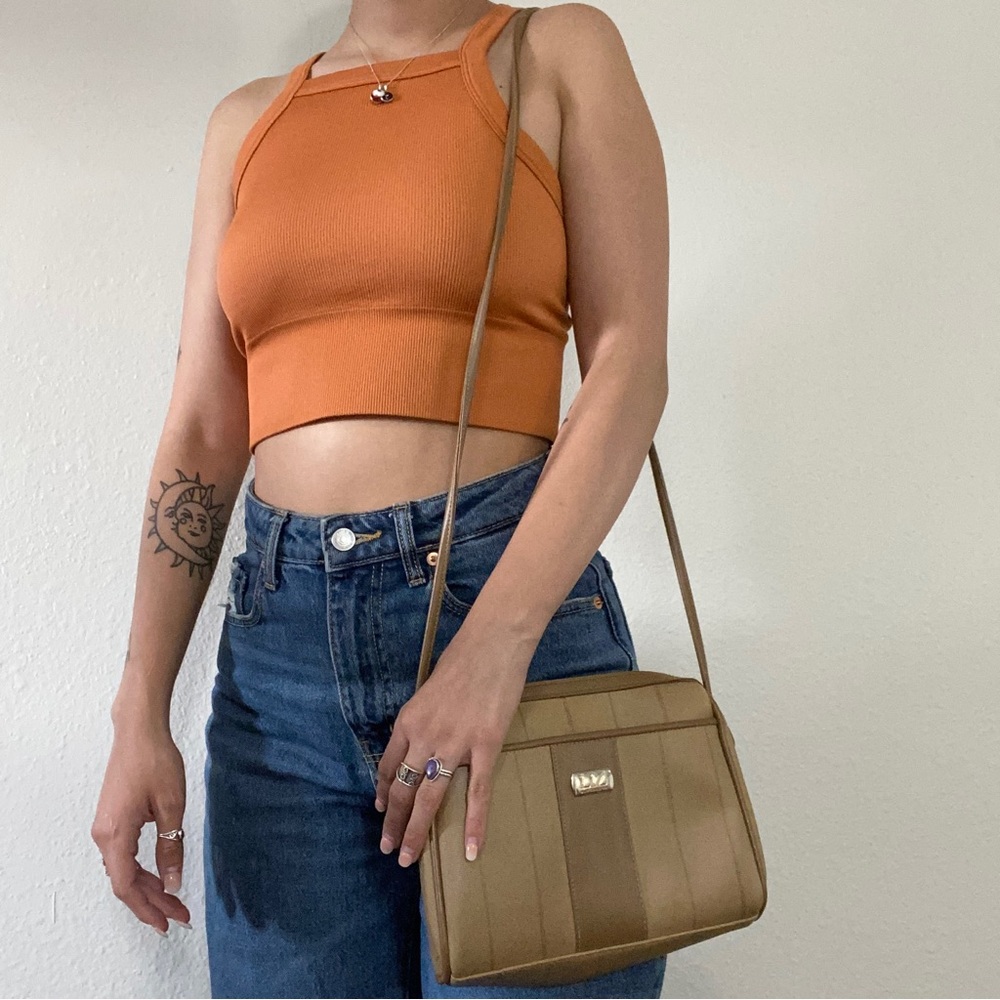 beautiful vintage purse from liz claiborne 🩷